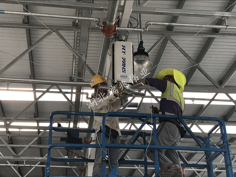 大型工業(yè)風(fēng)扇、工業(yè)大吊扇、工業(yè)大風(fēng)扇、工業(yè)節(jié)能風(fēng)扇、鋼結(jié)構(gòu)廠房通風(fēng)降溫方案