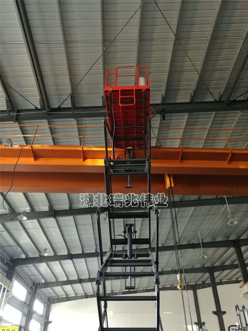 安全節(jié)能大型風扇瑞泰風工業(yè)風扇廠房降溫首選