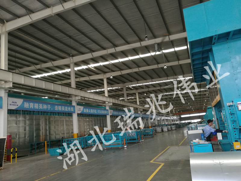 瑞兆偉業(yè)帶您了解工業(yè)風(fēng)扇受歡迎的原因！